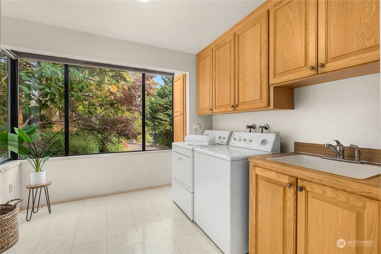 3909 Ne 157th Pl - Photo 5 of 20