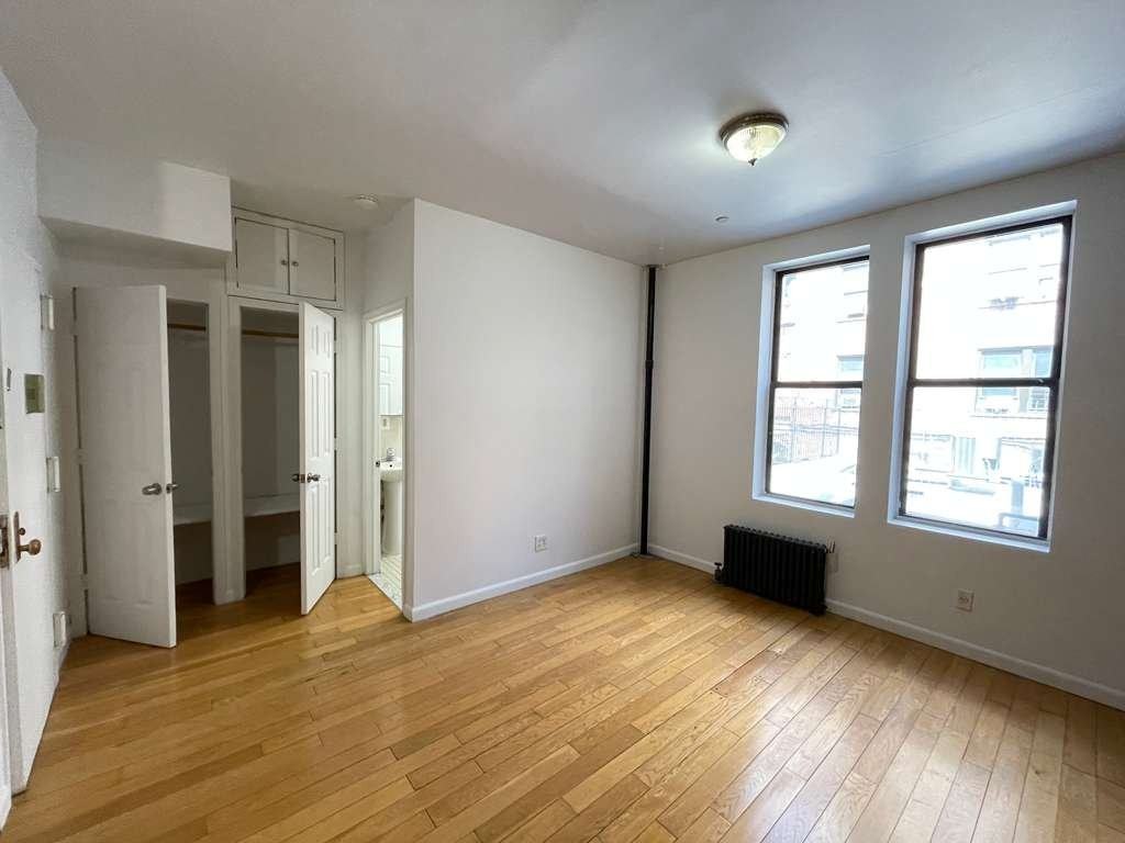 568 W 187th St #3 - Photo 6 of 9
