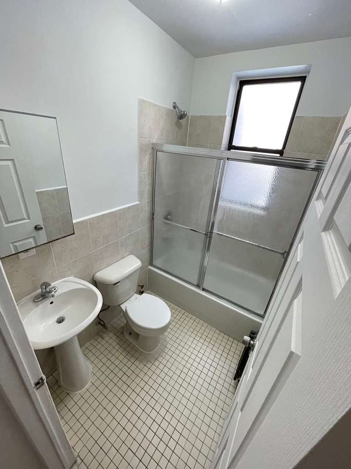 568 W 187th St #3 - Photo 7 of 9