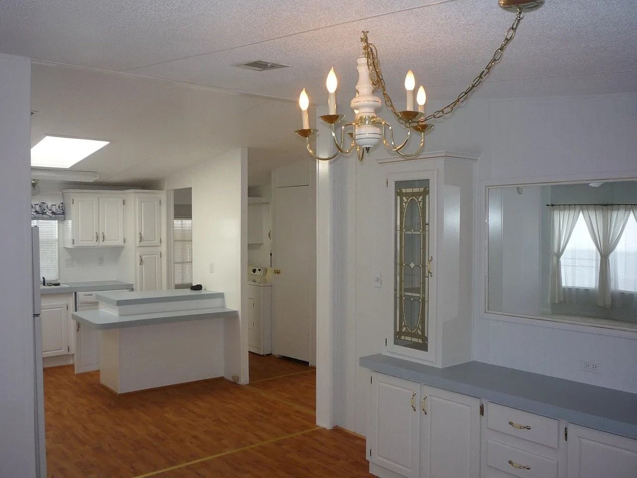 4530 Skyline Dr - Photo 3 of 13
