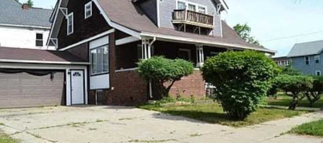 525 Owen St - Photo 2 of 19