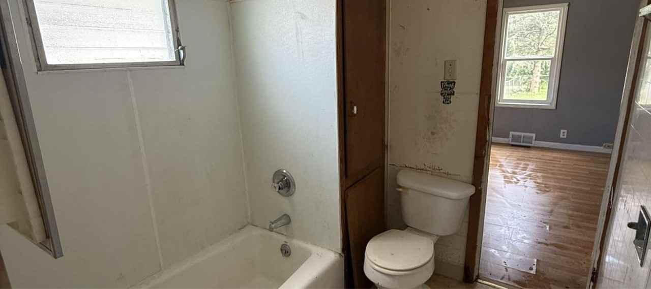 1553 E Walnut St - Photo 6 of 18