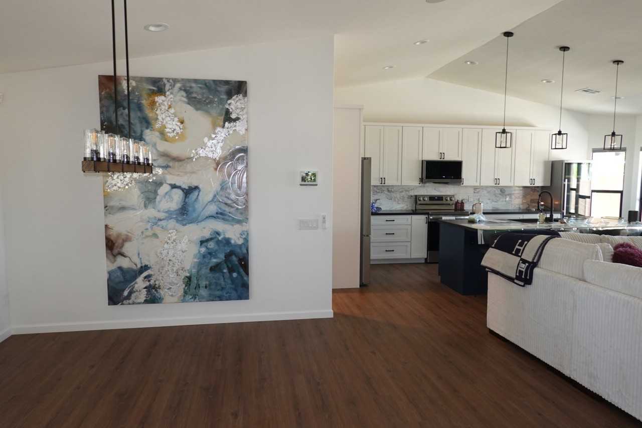 15608 N 38th St - Photo 4 of 10
