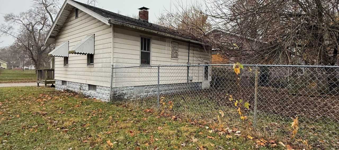1652 E Hickory St - Photo 2 of 15