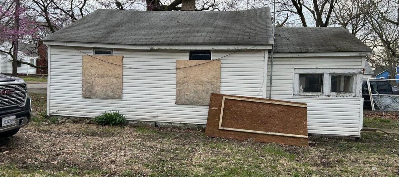 2827 E Hickory St - Photo 2 of 20