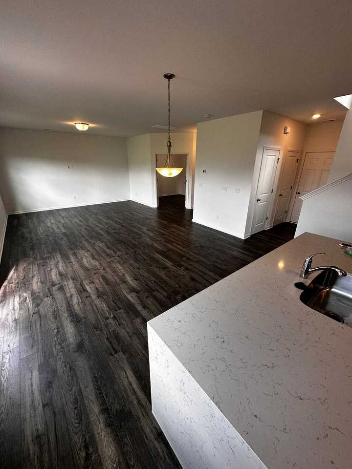 242 Redondo Dr - Photo 3 of 15