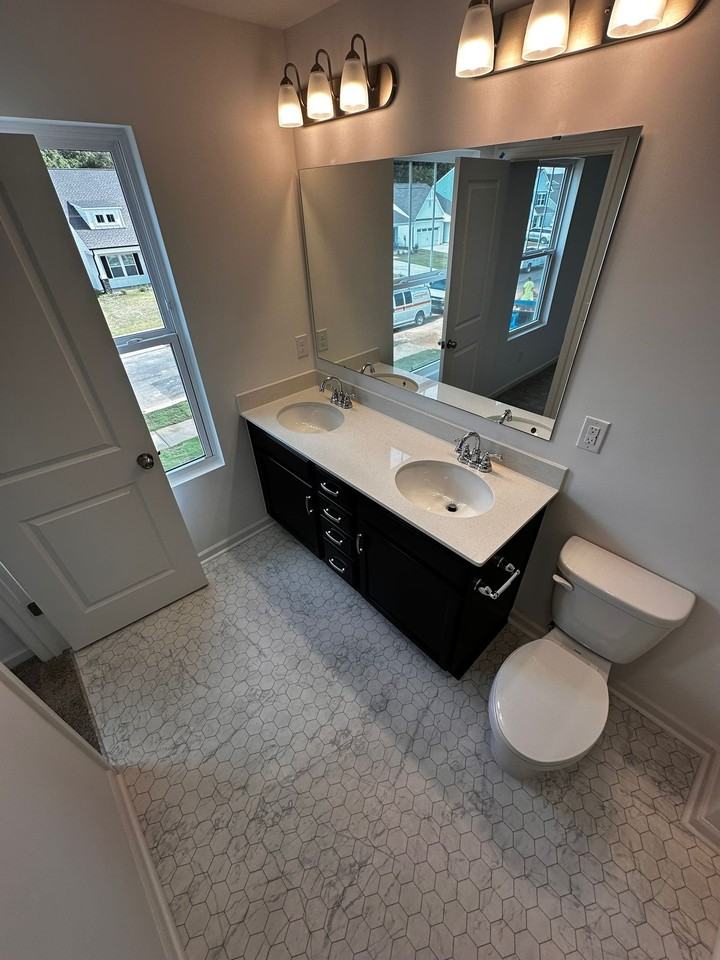 242 Redondo Dr - Photo 4 of 15