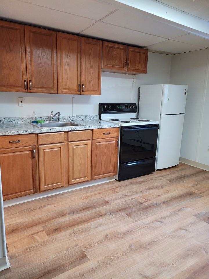 1128 Hess Ave #19 - Photo 3 of 7