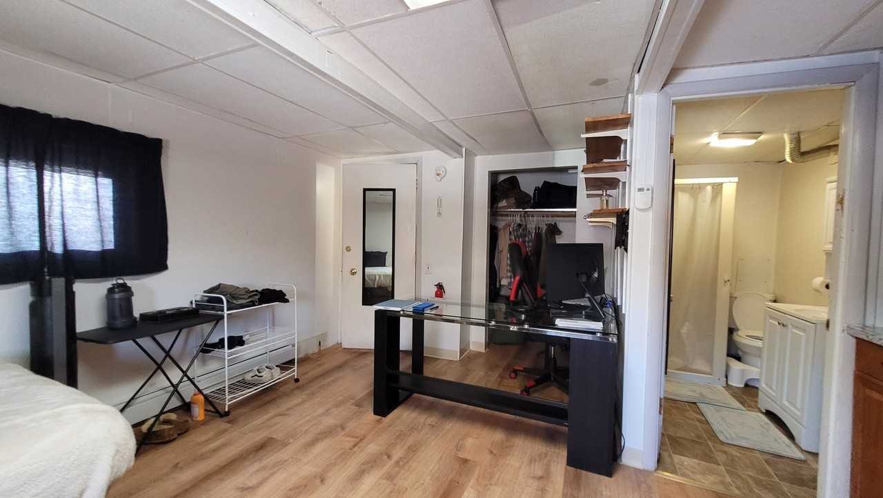 1128 Hess Ave #19 - Photo 6 of 7