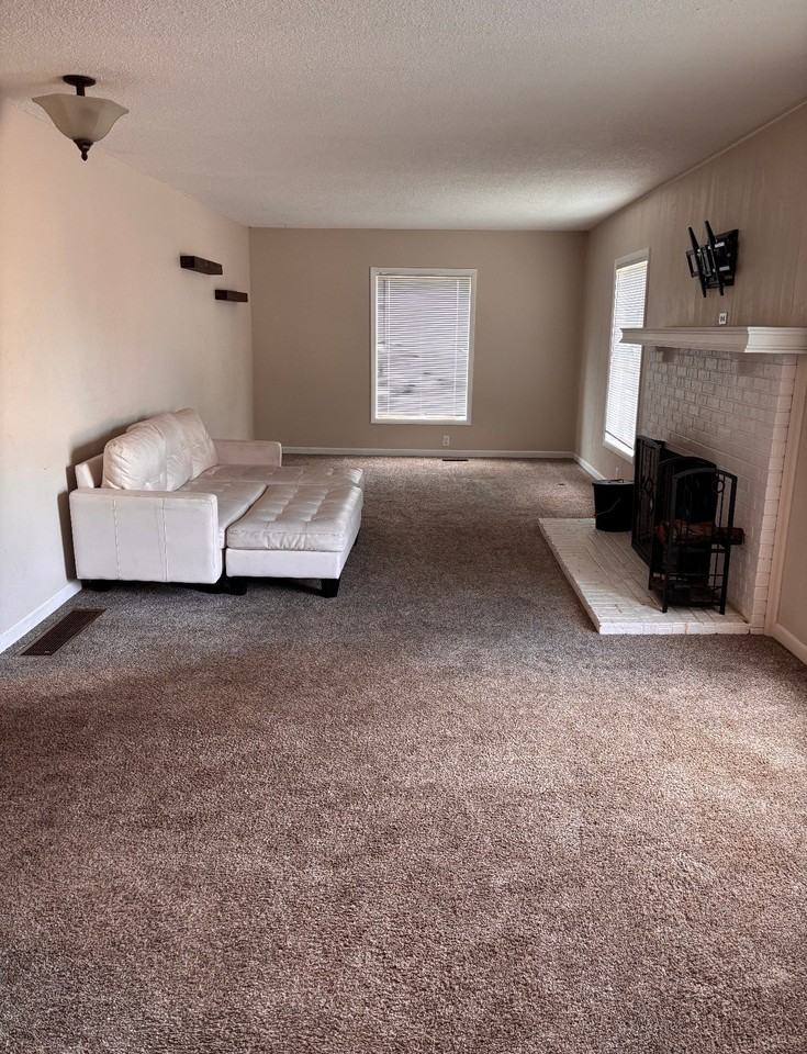 803 4th Ave - Photo 7 of 11