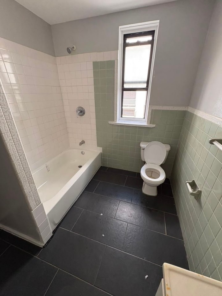 280 Hawthorne Ave #6 - Photo 3 of 10