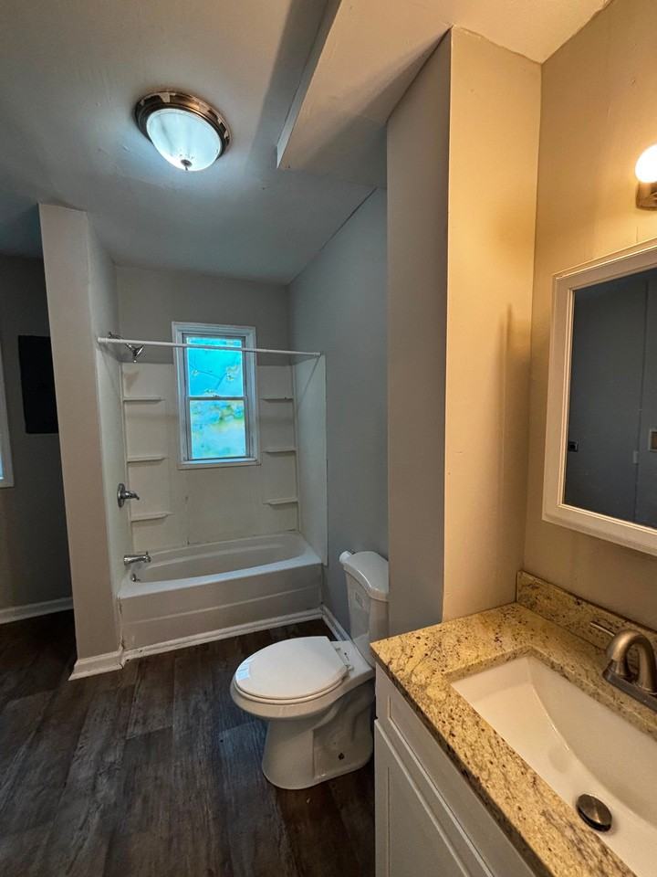 27 N Lake Ave Fl 1 #1 - Photo 6 of 7