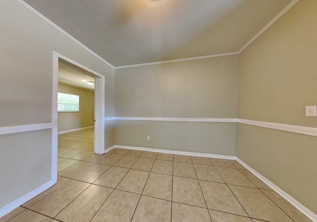 6336 E 17th Avenue Pkwy - Photo 2 of 8