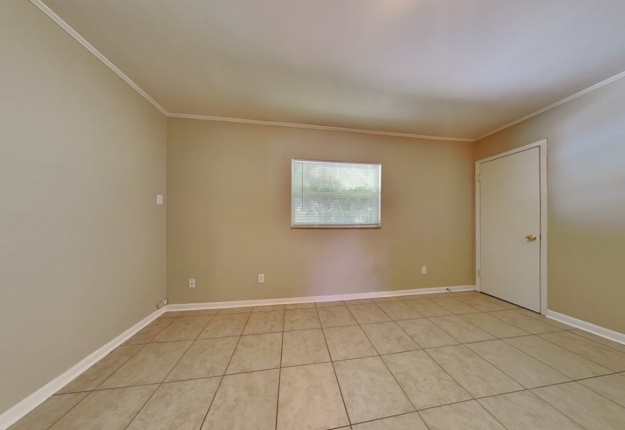 6336 E 17th Avenue Pkwy - Photo 3 of 8