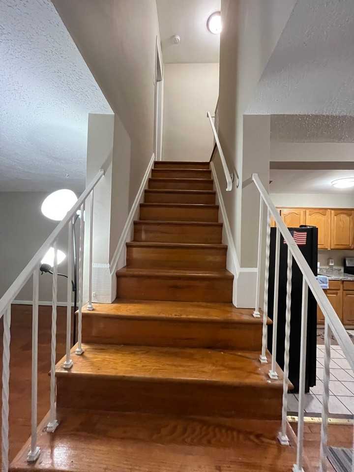 852 Middlesex Rd - Photo 5 of 11