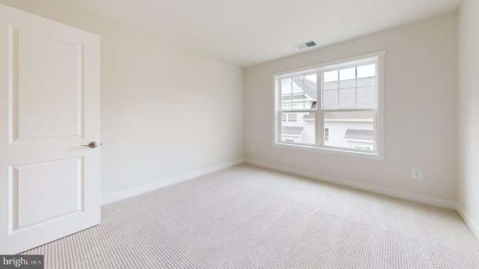 7015 Cheston Way - Photo 4 of 19