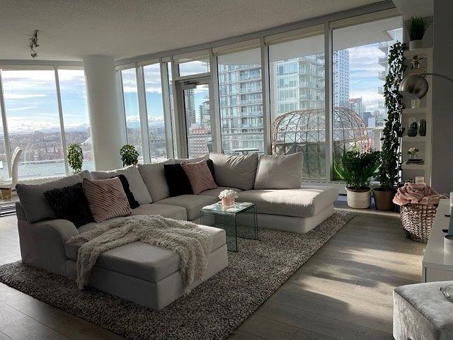 433 Arriva Condominiums - Photo 5 of 12