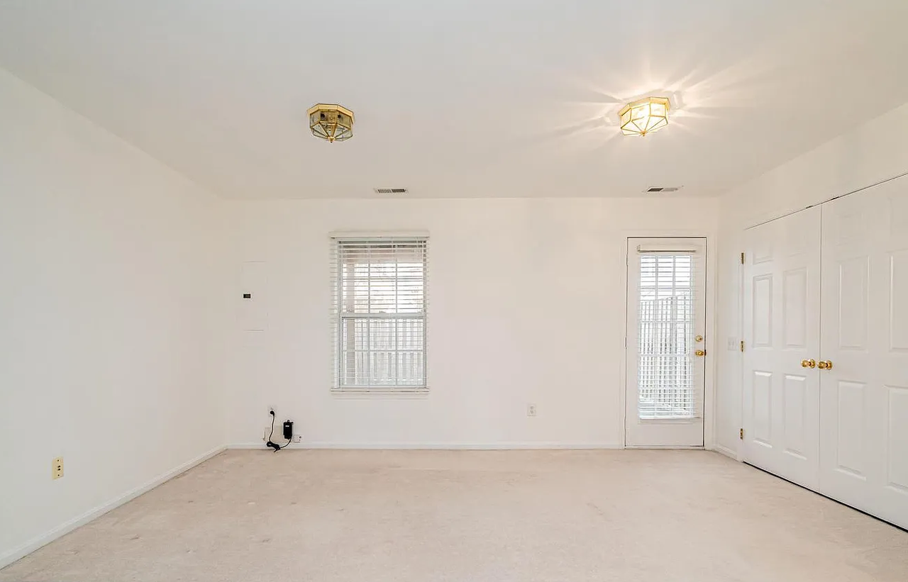 2507 James Maury Dr - Photo 5 of 28