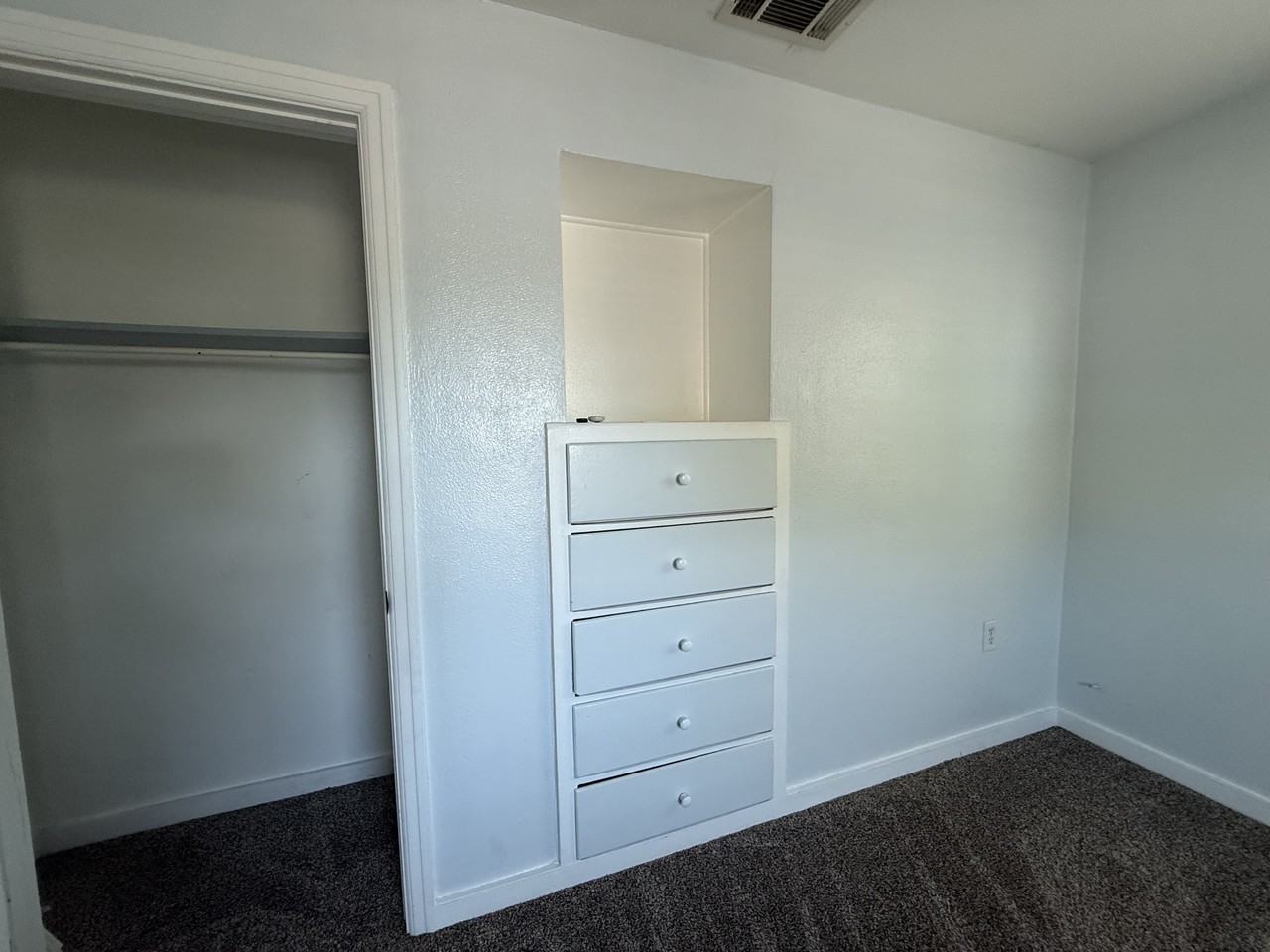 229 Troy St Ne #10 - Photo 3 of 6
