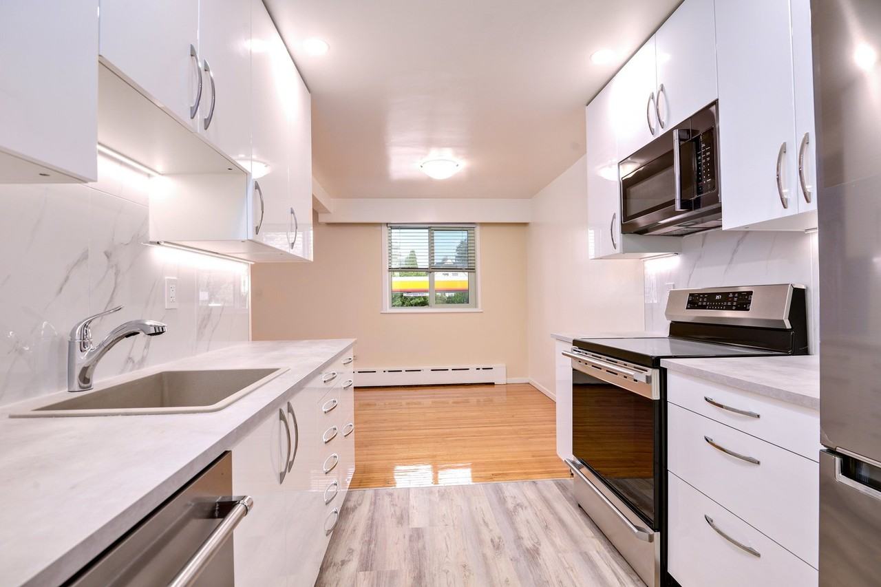 4326 West 10th Ave - Photo 6 of 12