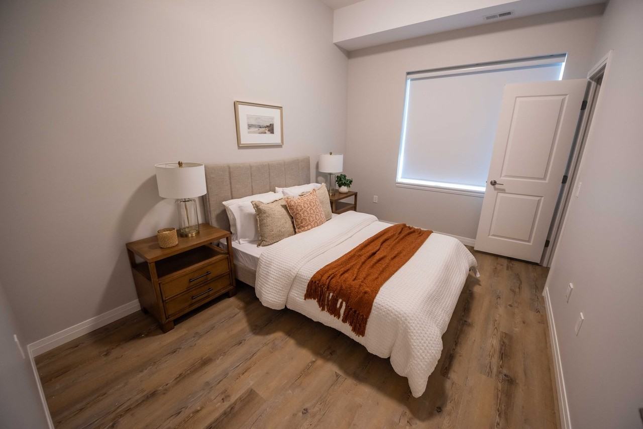 805 Southdale Rd W - Photo 2 of 7