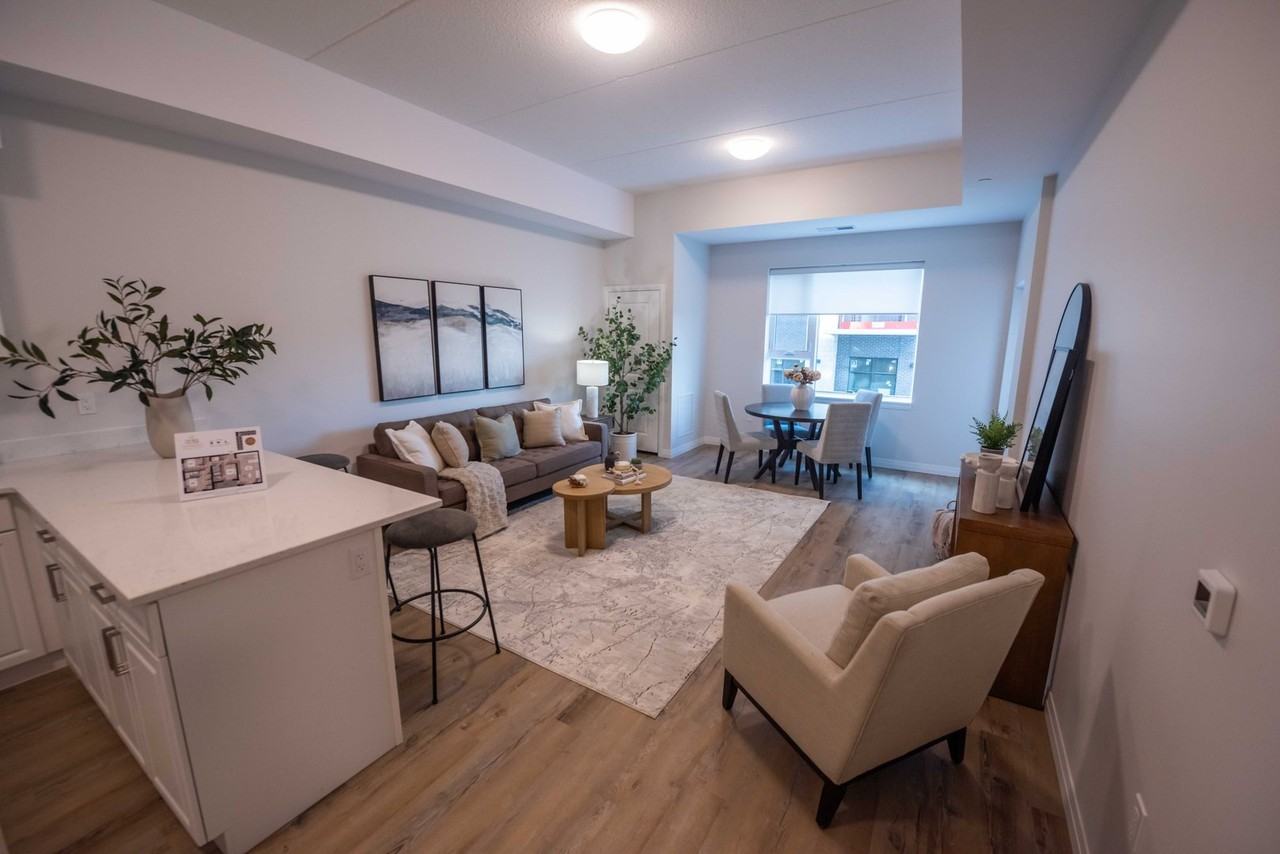 805 Southdale Rd W - Photo 5 of 7