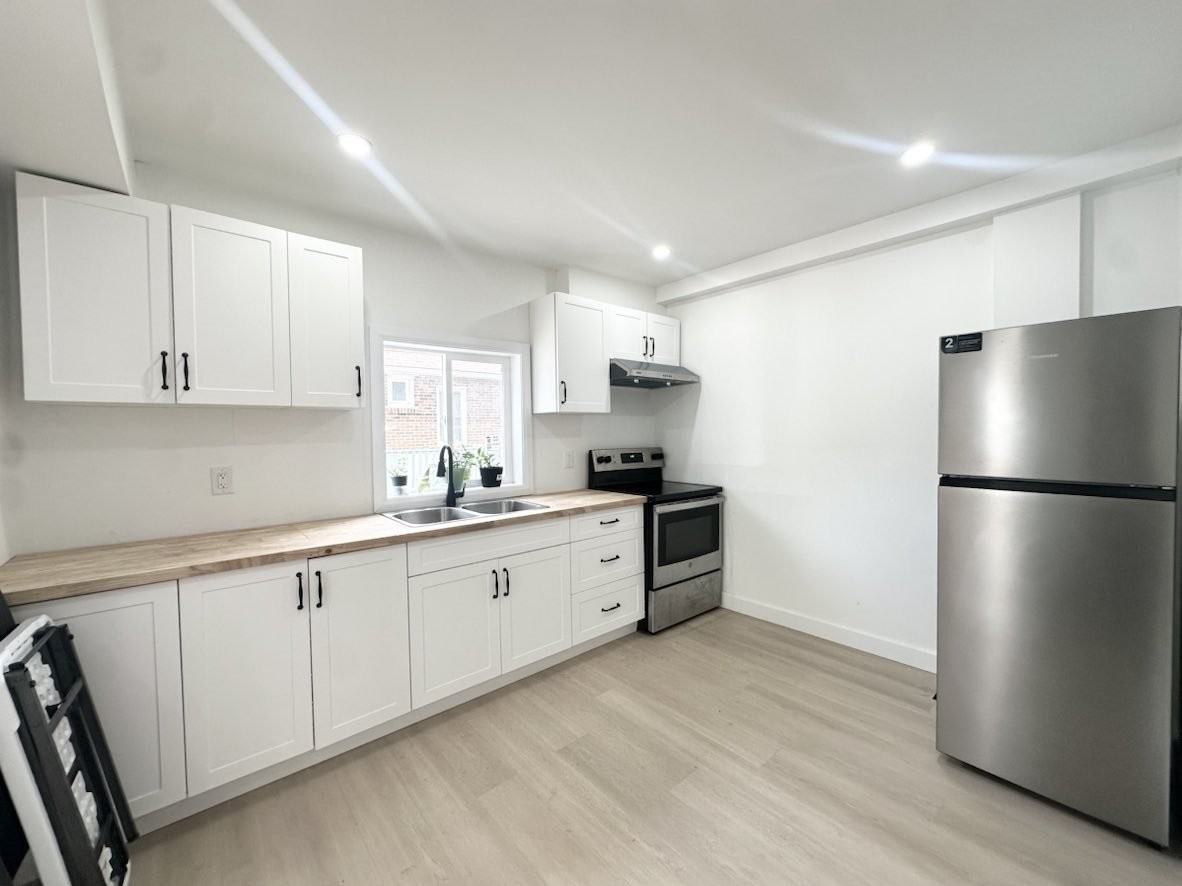 419 Ronald St - Photo 7 of 10