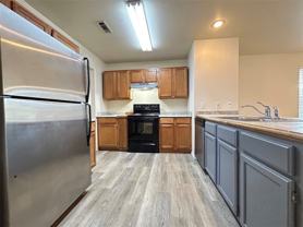 1211 N Oakland Ave #3 - Photo 1 of 1