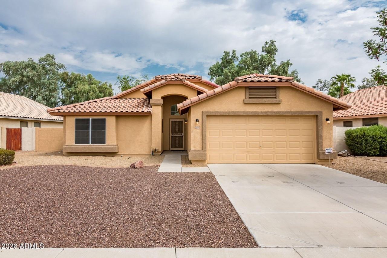 12566 W Palm Ln - Photo 2 of 21