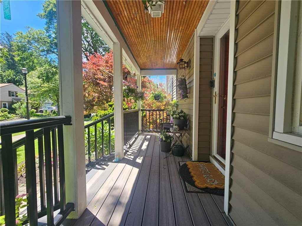 50 Greenview Dr - Photo 2 of 36