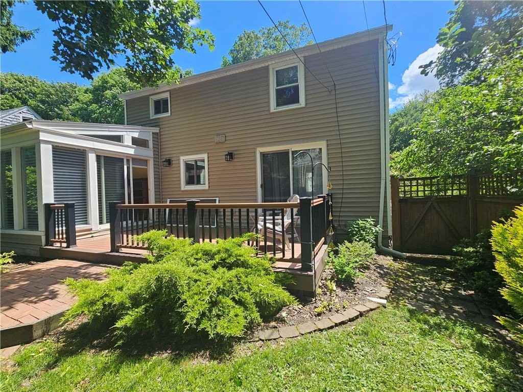 50 Greenview Dr - Photo 3 of 36