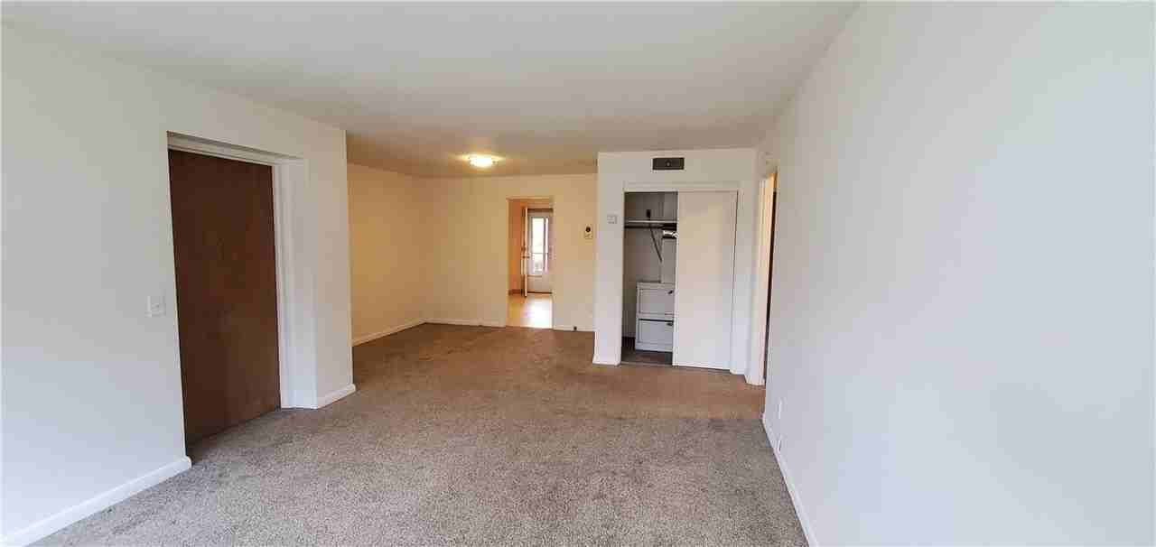 1100 East Ave #3B - Photo 3 of 11