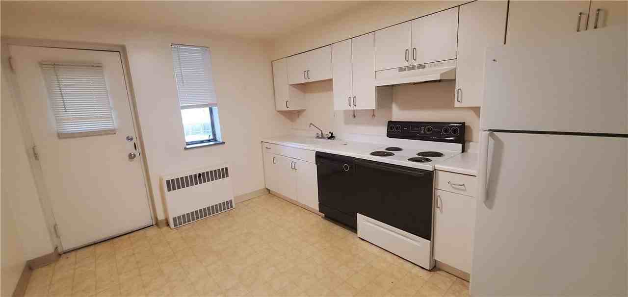 1100 East Ave #3B - Photo 5 of 11