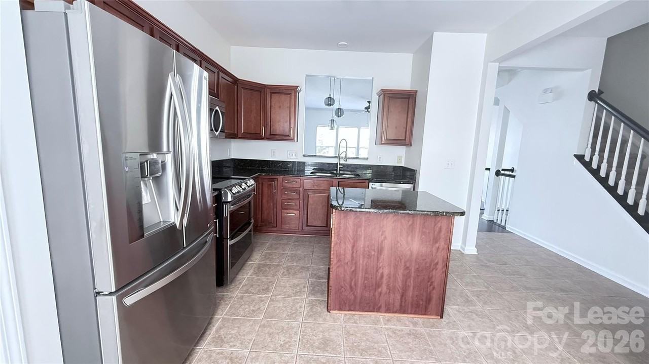 12731 Bullock Greenway Blvd - Photo 7 of 24