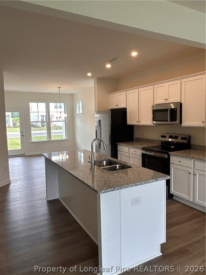1423 Goldsboro Ave - Photo 4 of 20