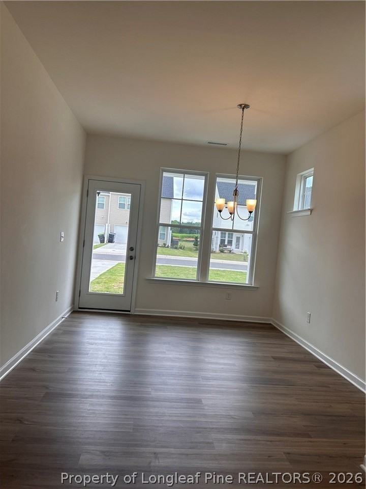 1423 Goldsboro Ave - Photo 7 of 20