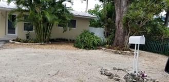 980 Oleander Rd - Photo 1 of 1