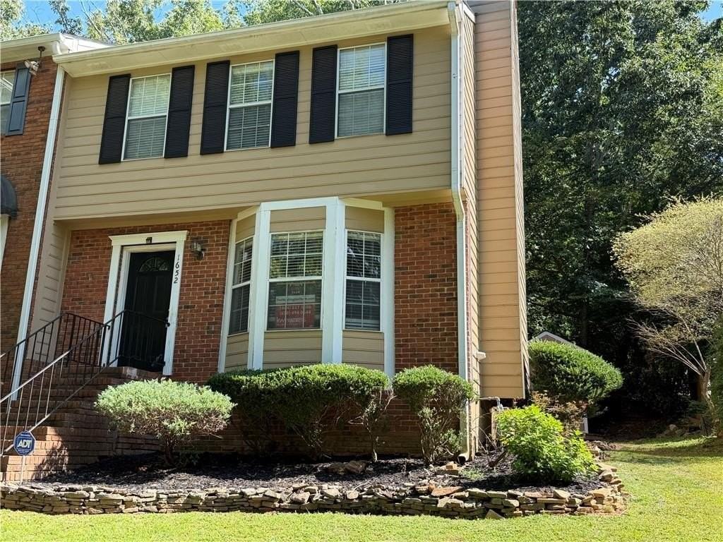 1652 Grist Mill Dr