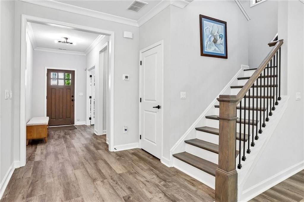 3722 Silvery Way - Photo 2 of 32