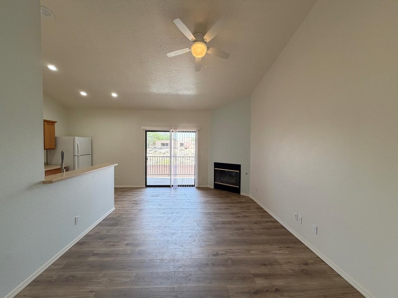 1105 Meadowlark Way Se #C - Photo 3 of 30