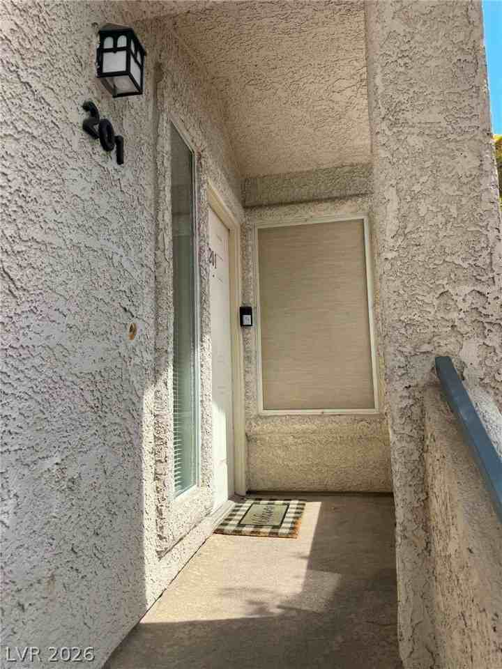 3115 Casey Dr #201 - Photo 2 of 31