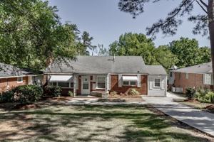 featured image of 2709 Hazel St