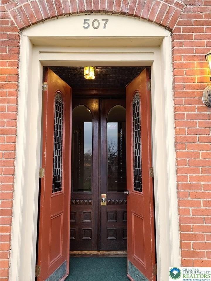 507 1st Ave #2R - Photo 2 of 28