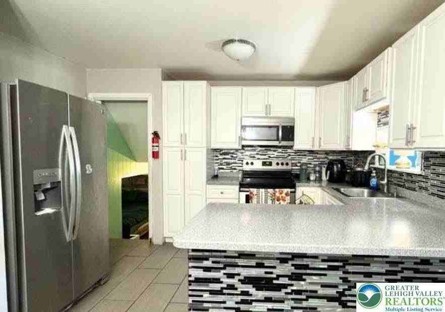 2413 S Church St - Photo 7 of 23