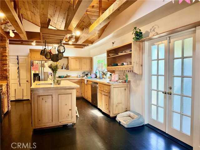 26088 Adamor Rd - Photo 6 of 8