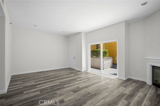 5521 Kester Ave #23 - Photo 4 of 8