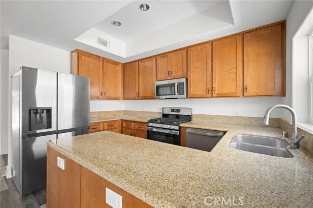 5521 Kester Ave #23 - Photo 7 of 8