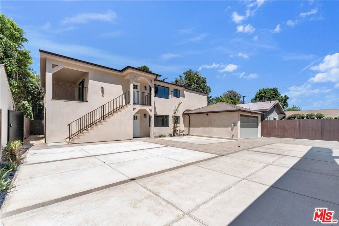 6913 Encino Ave - Photo 5 of 8