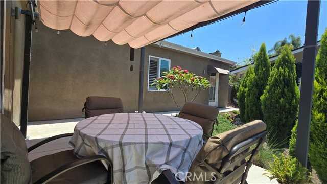 1018 La Presa Dr - Photo 2 of 8
