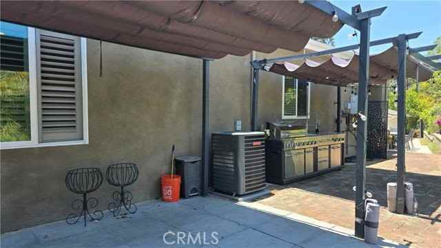 1018 La Presa Dr - Photo 3 of 8